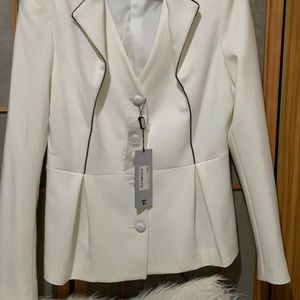 NWT.  TIZIANO ZORZAN DESIGNER BLAZER WHITE